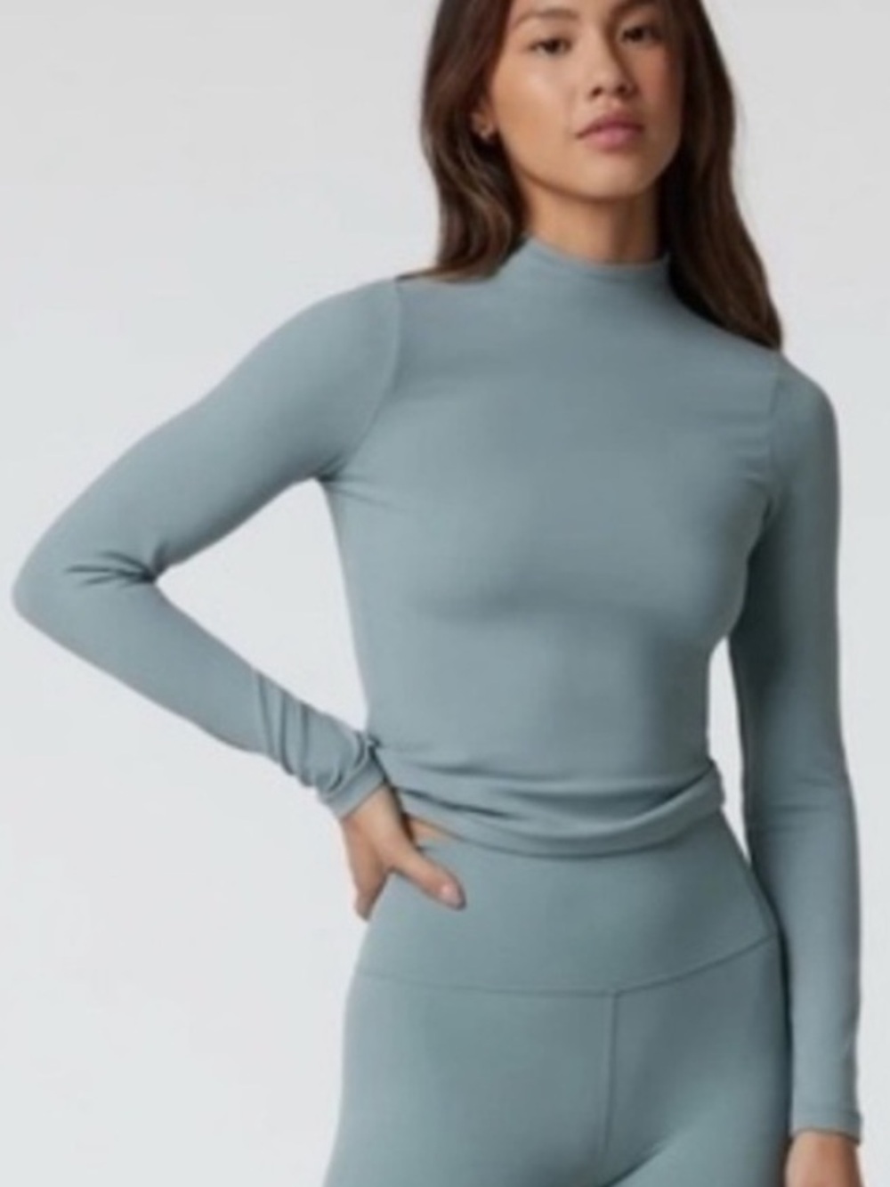 Vuori Activewear Long Sleeve Mock Neck Top, Size XXL, NWT
